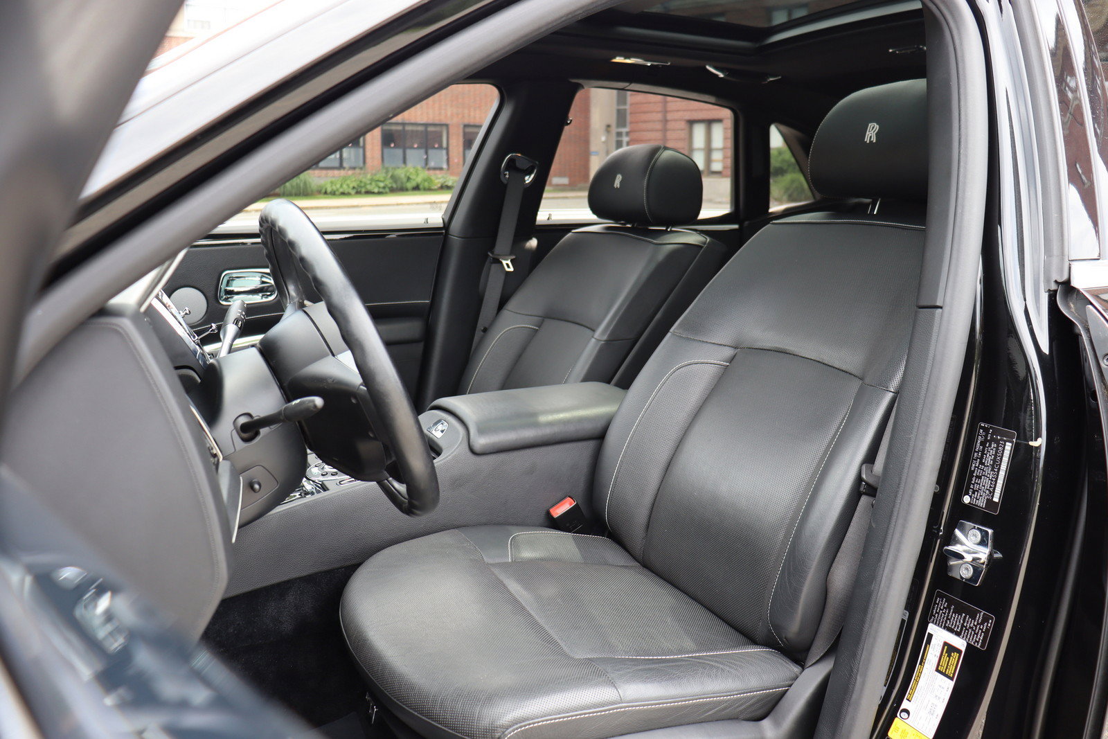 Used 2012 Rolls-Royce Ghost RWD image 15