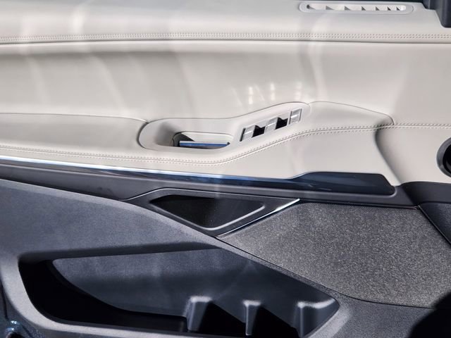 New 2026 Lincoln Navigator Reserve image 9