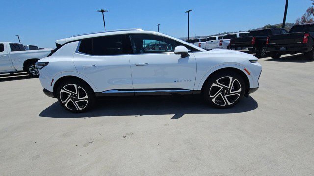 Used 2024 Chevrolet Equinox EV LT FWD image 9