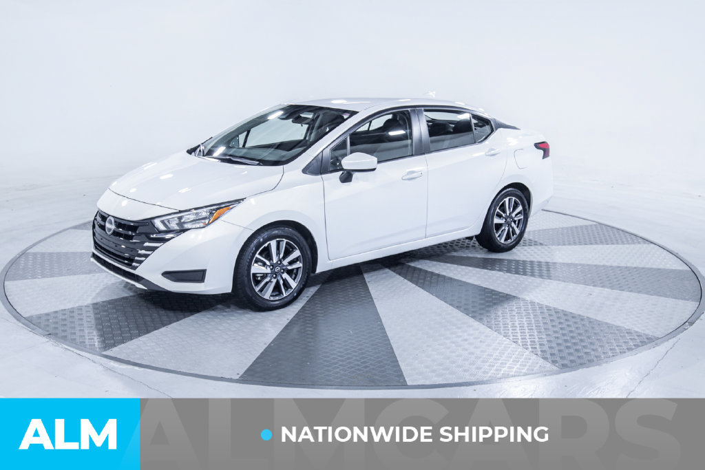 Used 2025 Nissan Versa SV FWD image 2