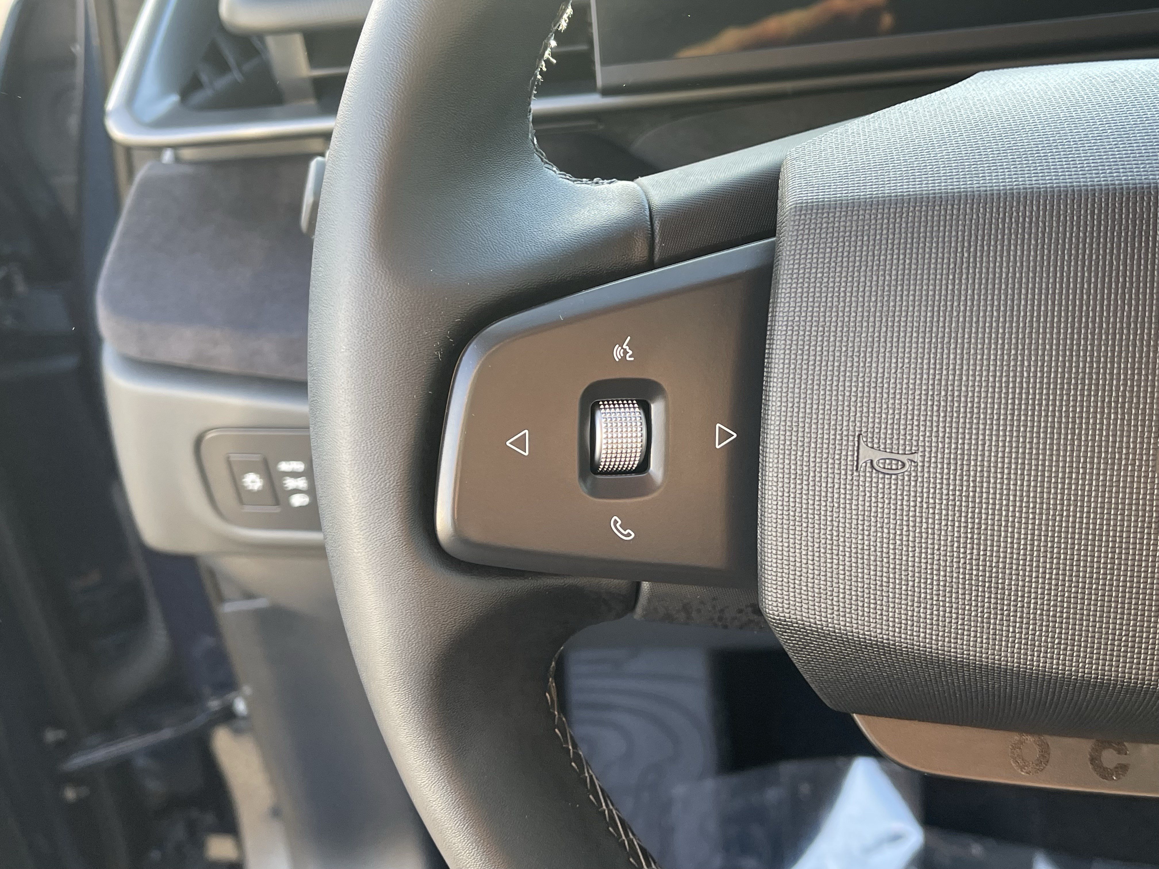 Used 2023 Fisker Ocean Ultra AWD/4WD image 22