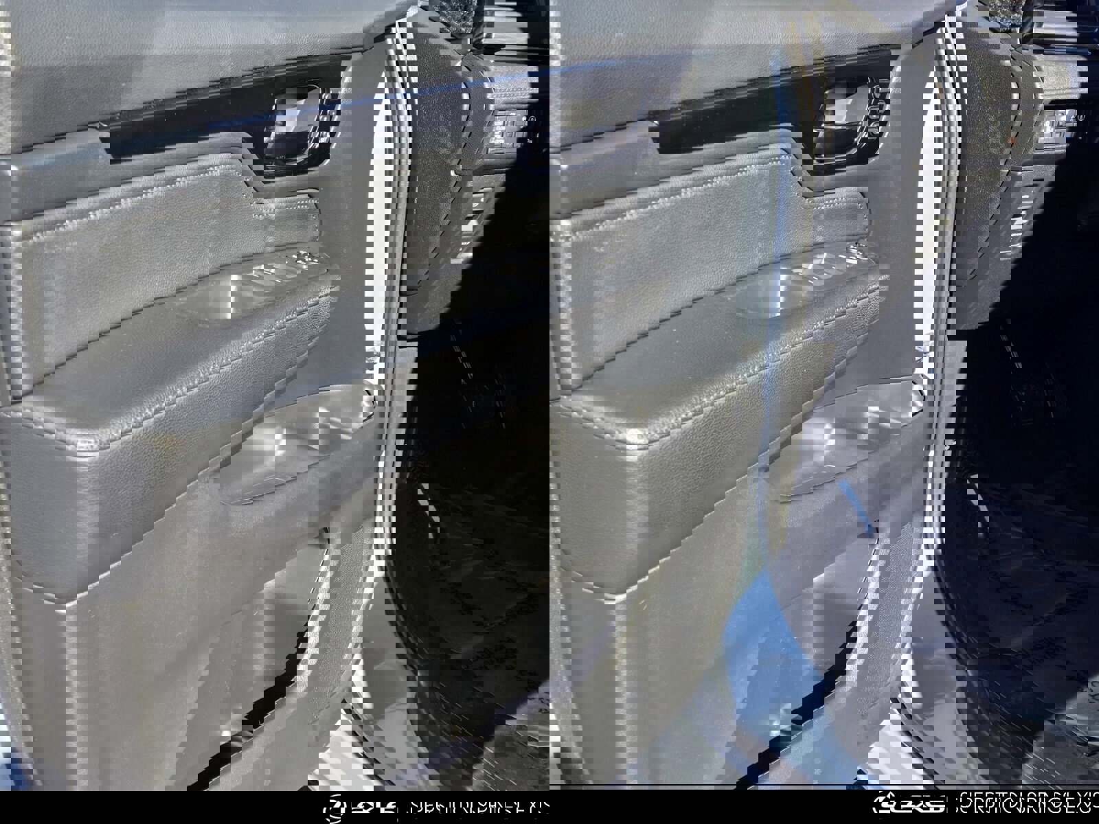 Used 2023 Honda Odyssey Elite image 11