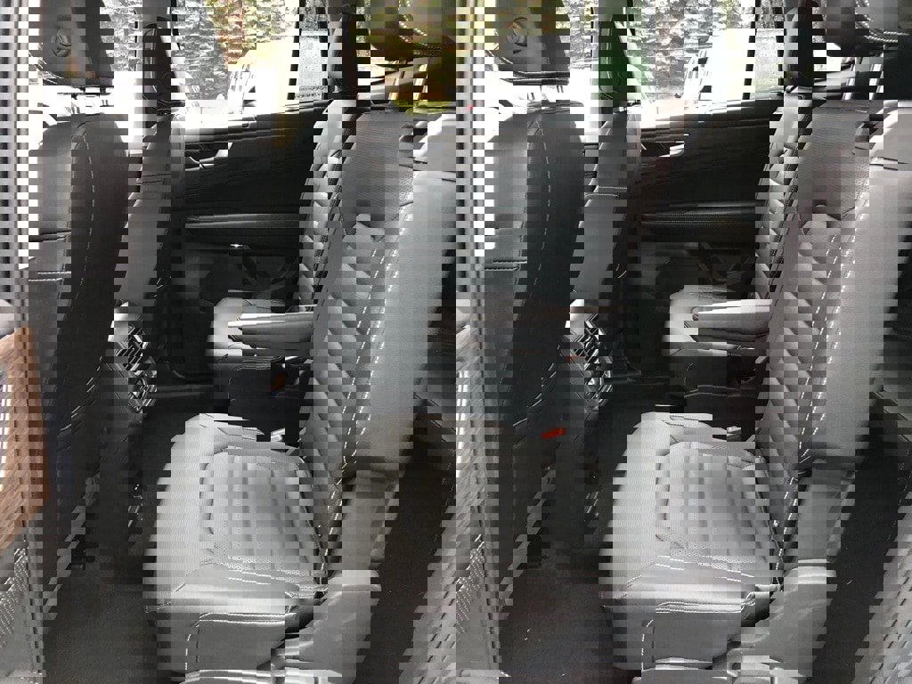 Used 2025 Volkswagen Atlas SEL image 35