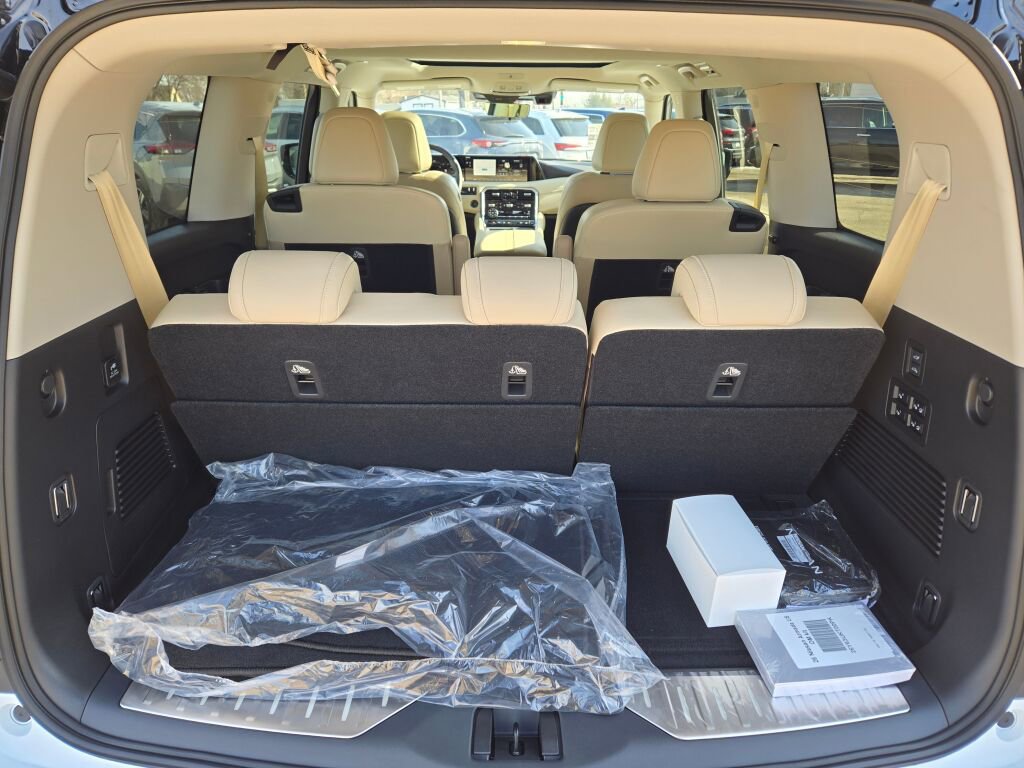 New 2026 Nissan Armada Platinum Reserve w/ Accent Package image 18