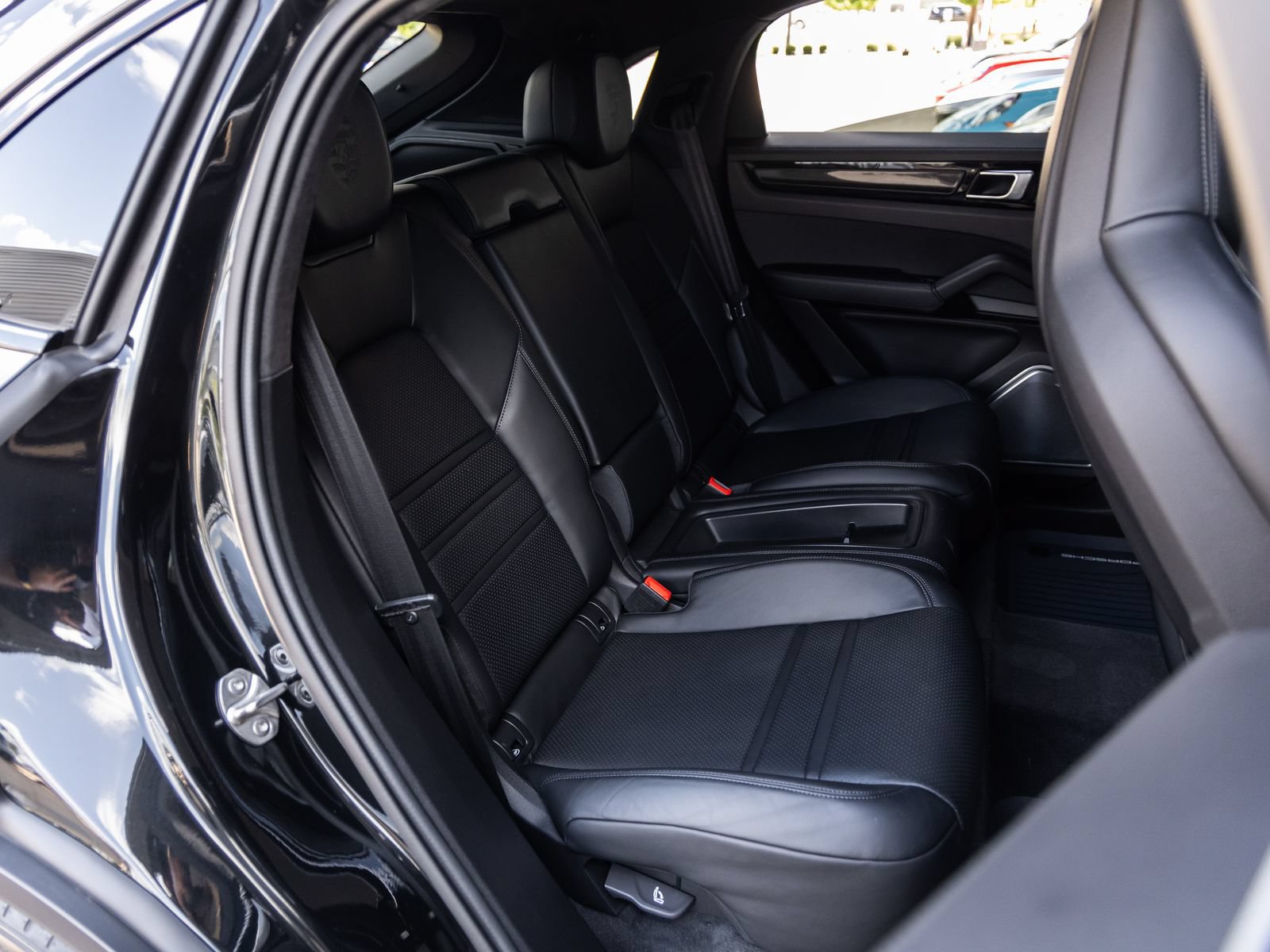 Certified 2023 Porsche Cayenne Turbo GT AWD/4WD image 48