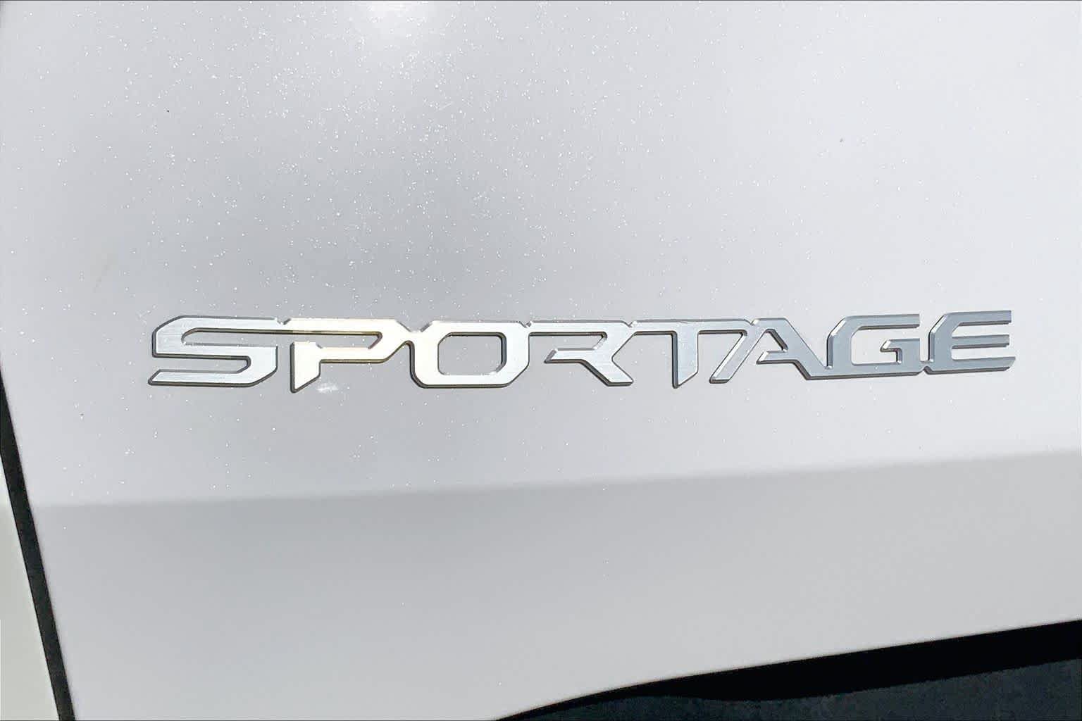 Certified 2026 Kia Sportage LX w/ LX Convenience Package FWD image 10