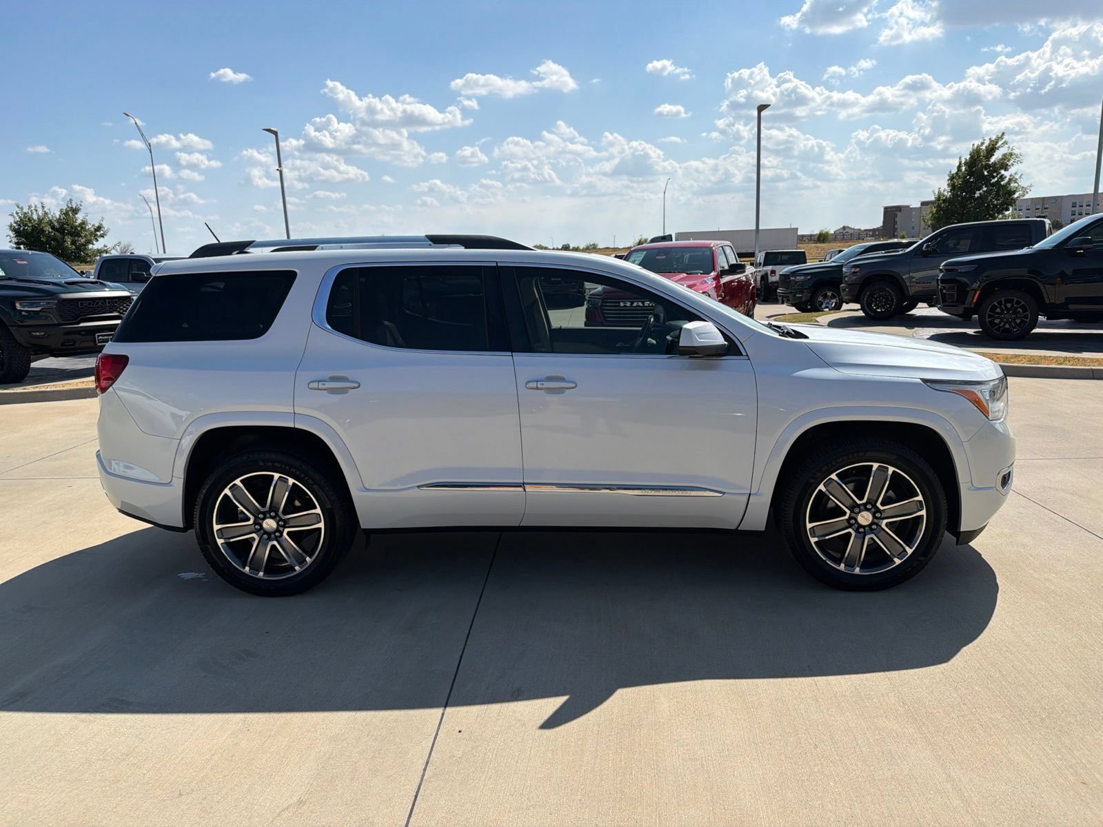 Used 2019 GMC Acadia Denali FWD image 6