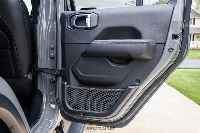 Used 2022 Jeep Wrangler Unlimited Sahara w/ Cold Weather Group AWD/4WD image 65
