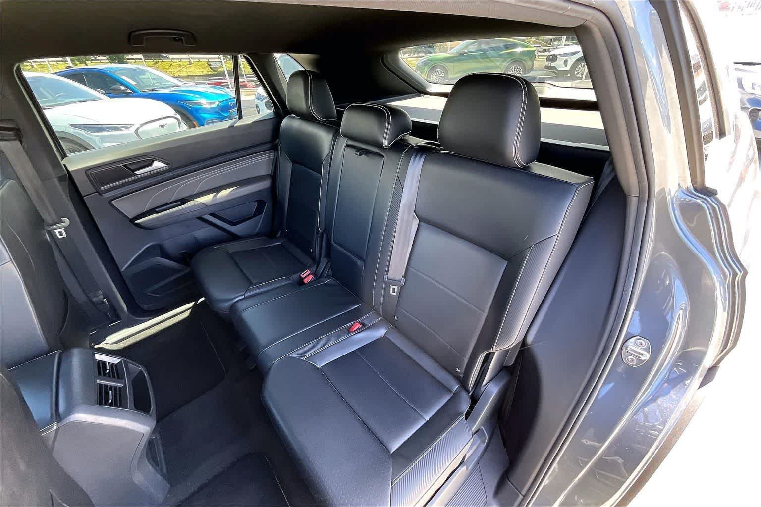 Used 2022 Volkswagen Atlas Cross Sport SE AWD/4WD image 29