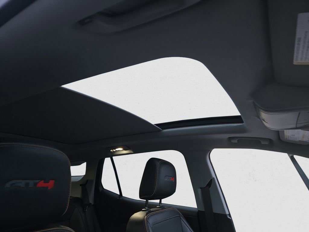 Used 2023 GMC Terrain AT4 image 18