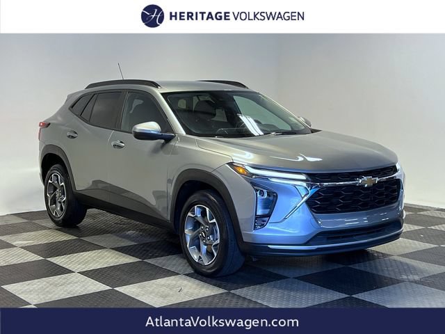 Used 2024 Chevrolet Trax LT w/ Driver Confidence Package FWD image 1
