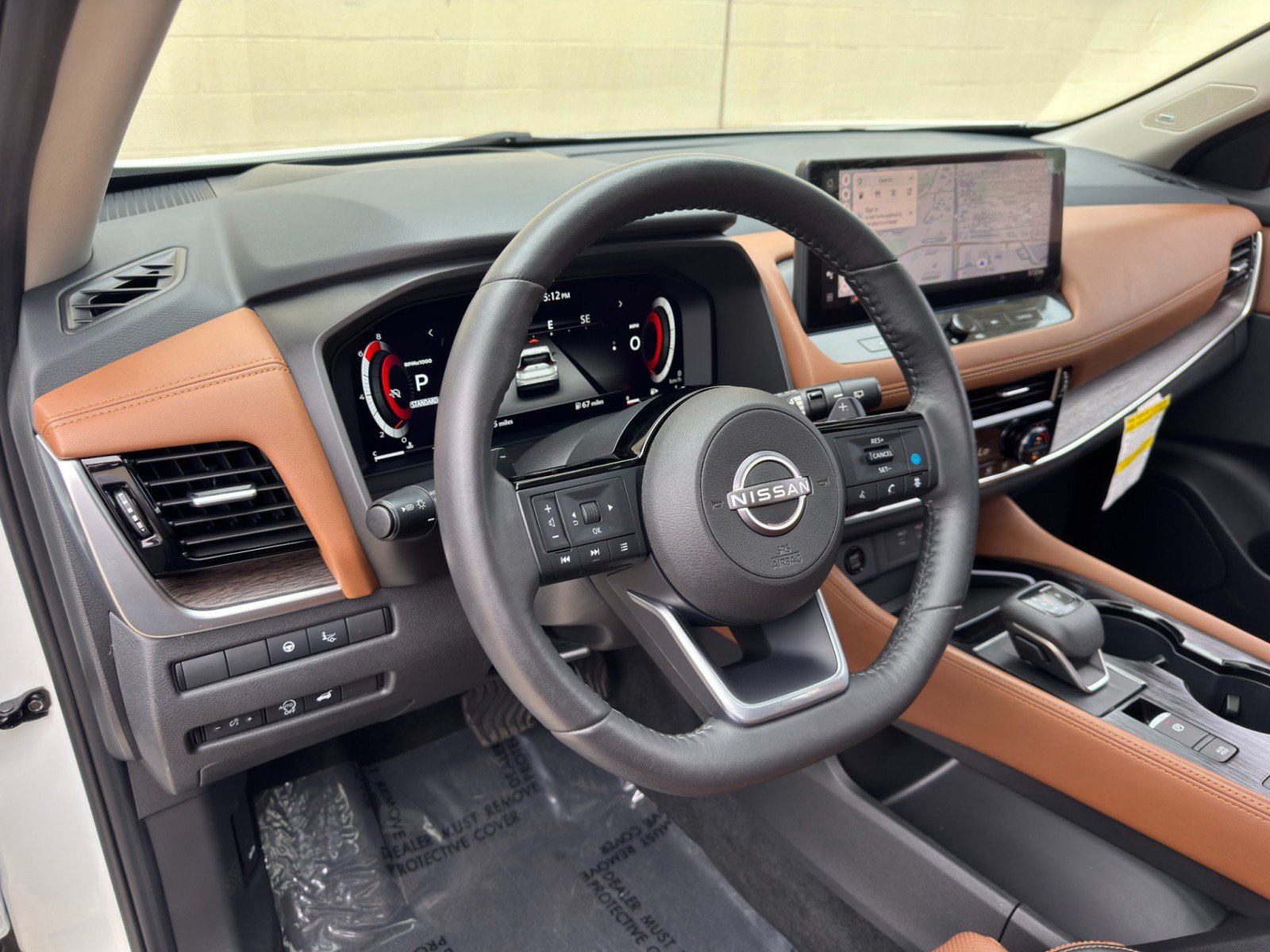 Used 2024 Nissan Rogue Platinum w/ Platinum Premium Package FWD image 13