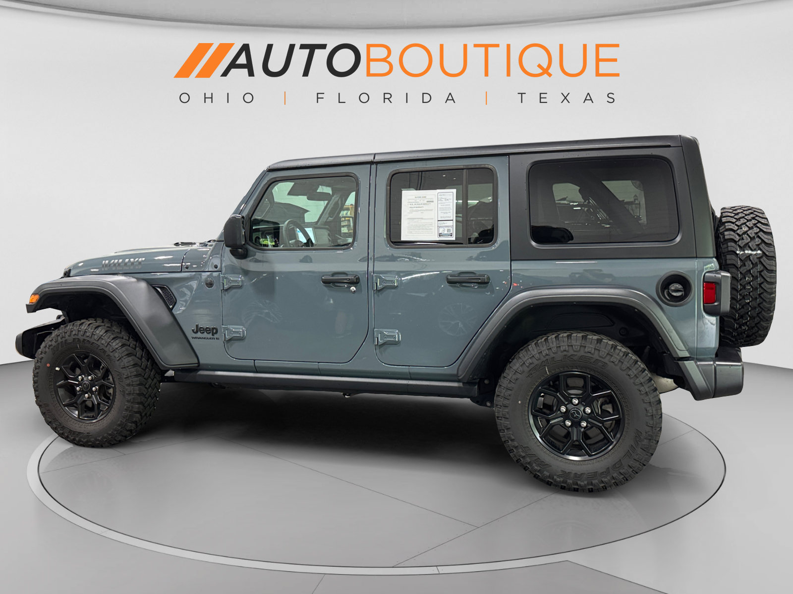 Used 2025 Jeep Wrangler Unlimited Sport AWD/4WD image 2
