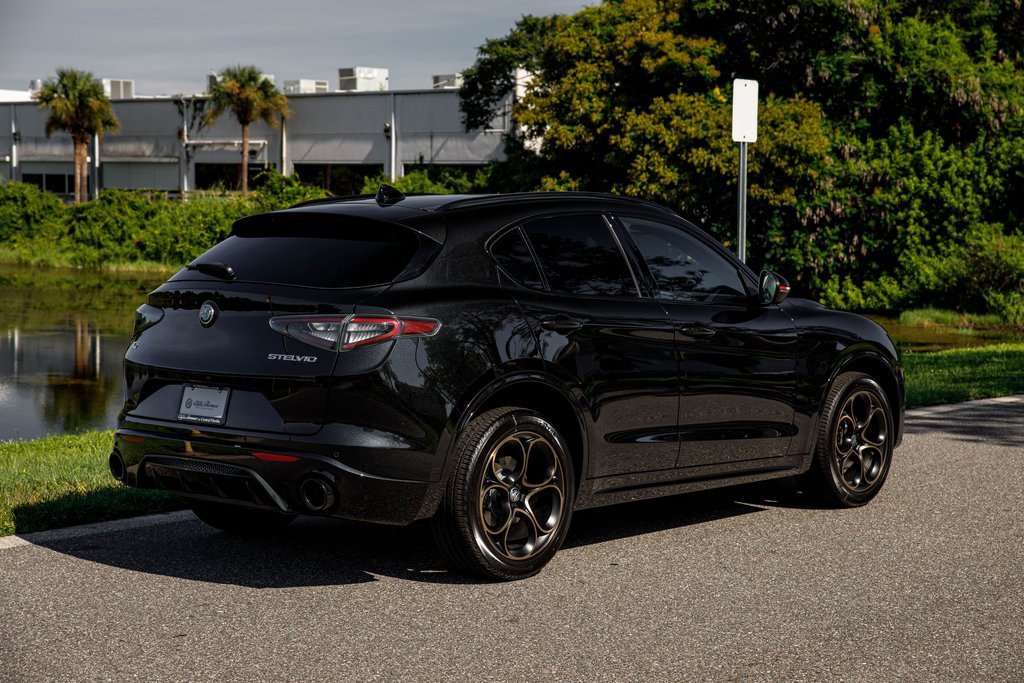 New 2025 Alfa Romeo Stelvio Sprint image 3