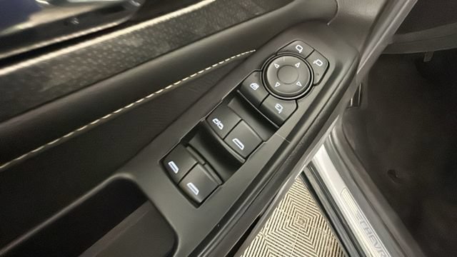 Used 2022 Chevrolet Traverse Premier w/ Redline Edition AWD/4WD image 10