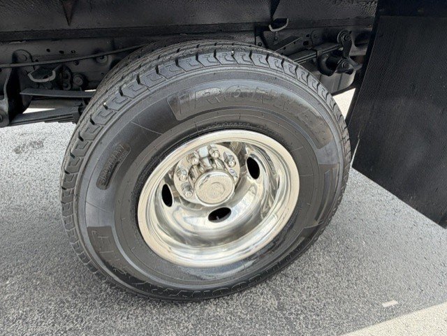 Used 2003 Ford F350 XL RWD image 9