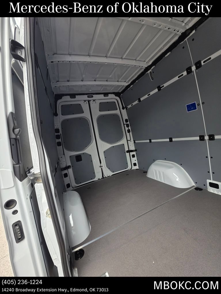 Used 2026 Mercedes-Benz Sprinter 2500 image 6