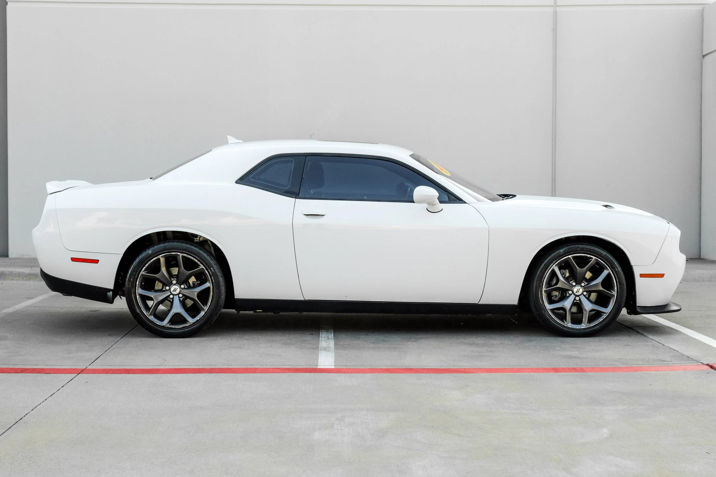 Used 2018 Dodge Challenger SXT Plus RWD image 3