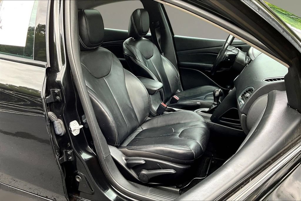 Used 2015 Dodge Dart Limited FWD image 25