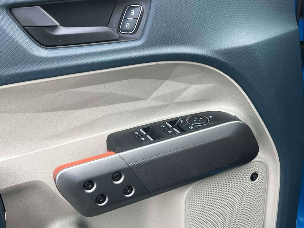 Used 2025 Ford Maverick Lariat image 14