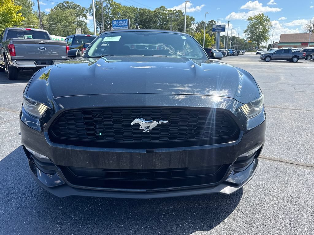 Used 2016 Ford Mustang Convertible RWD video 3