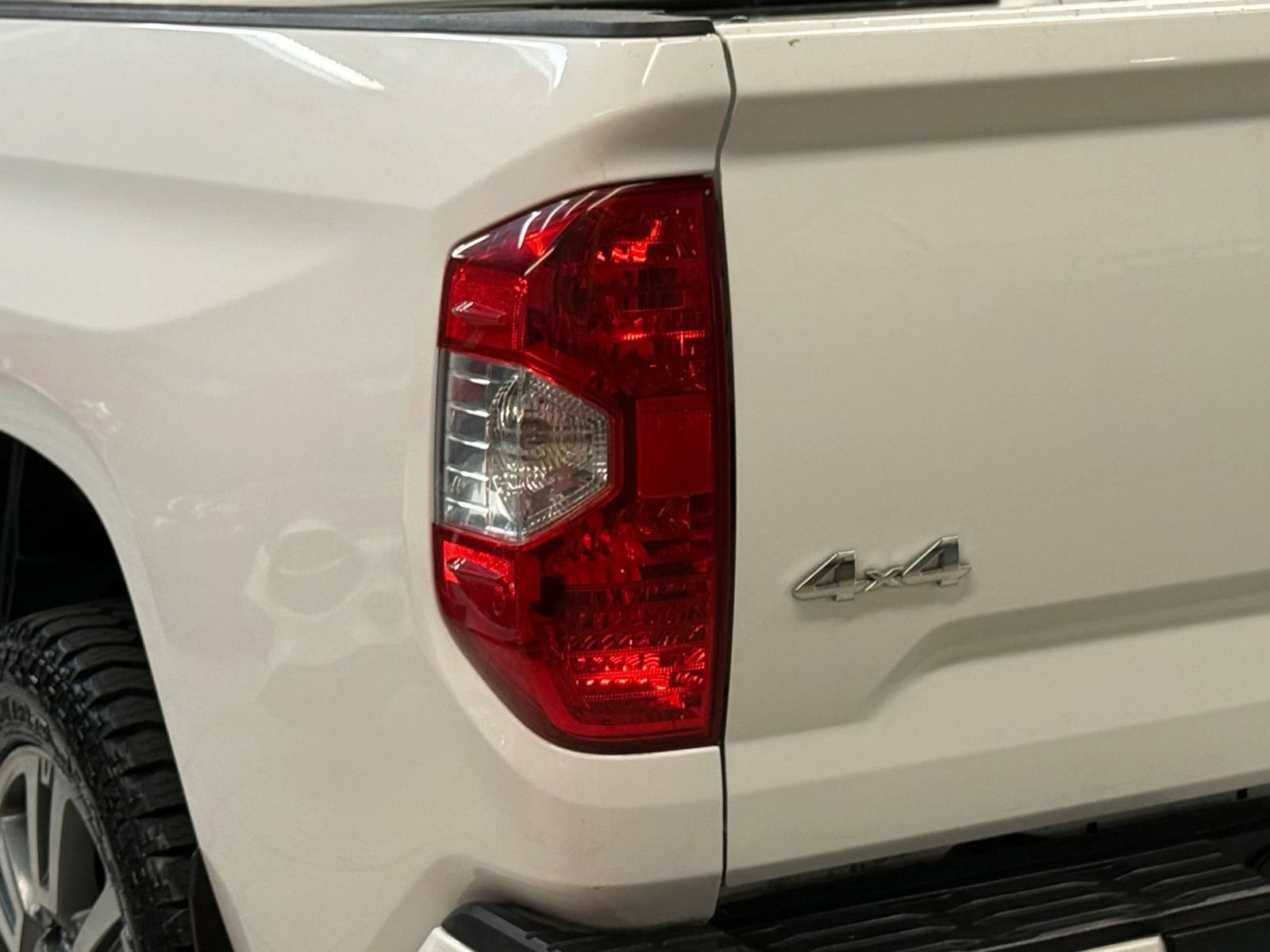 Used 2018 Toyota Tundra Platinum AWD/4WD image 12
