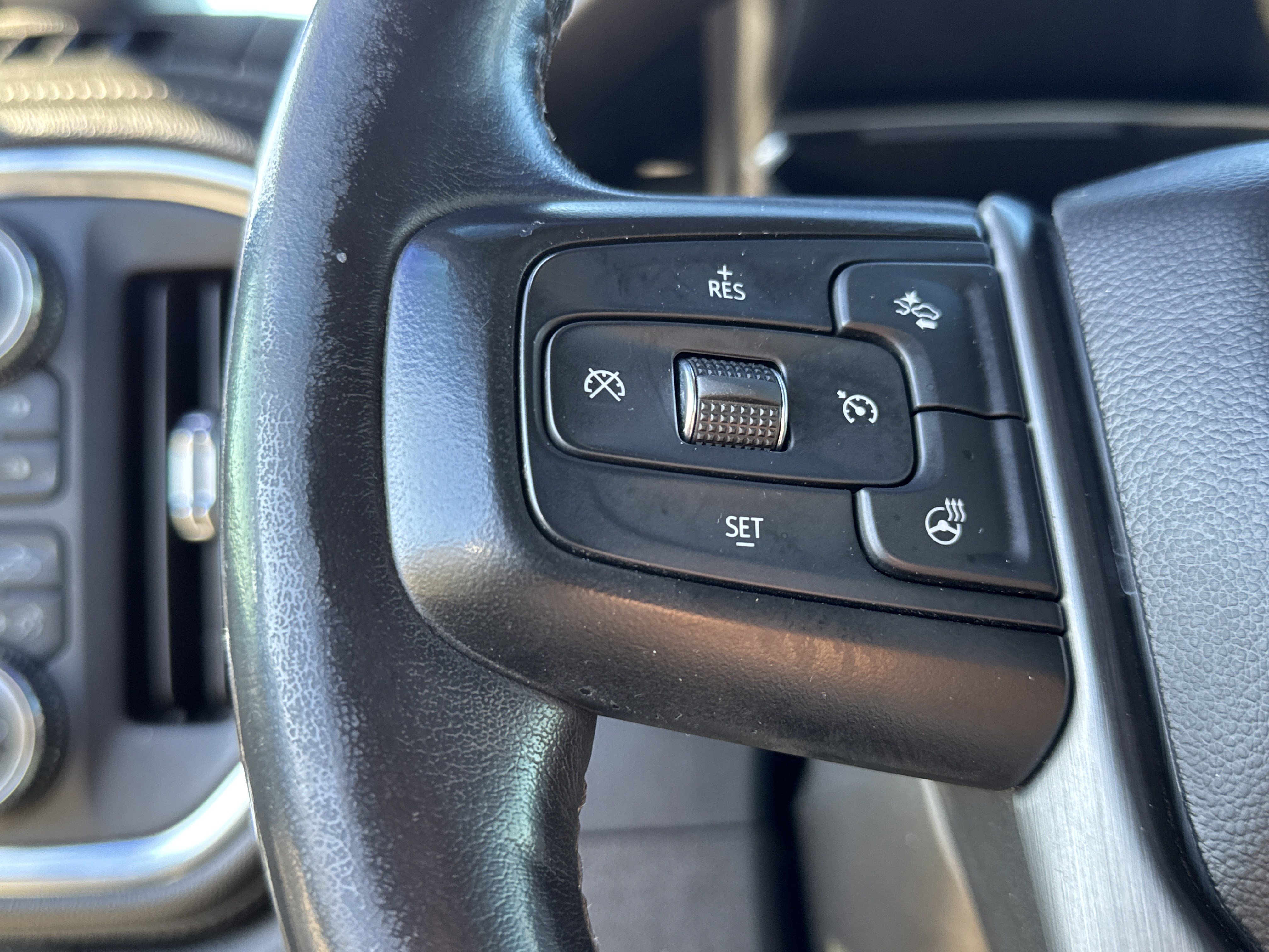 Used 2021 GMC Sierra 2500 Denali w/ Denali Ultimate Package image 18