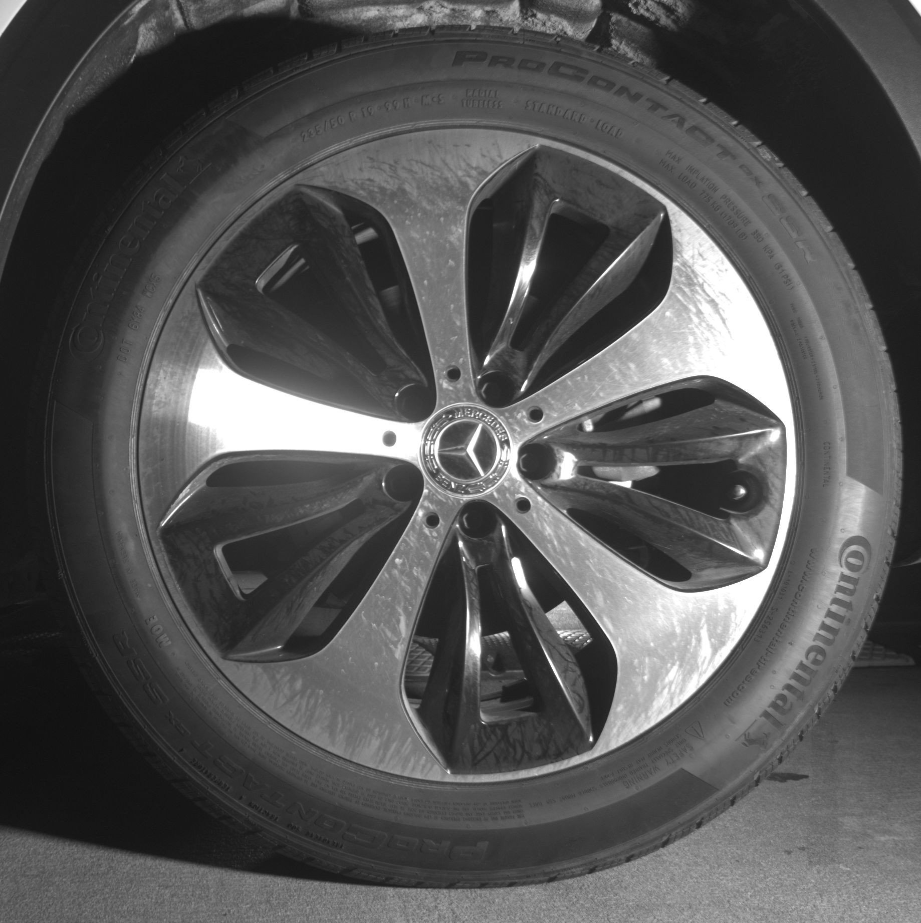 Used 2025 Mercedes-Benz GLB 250 4MATIC image 14