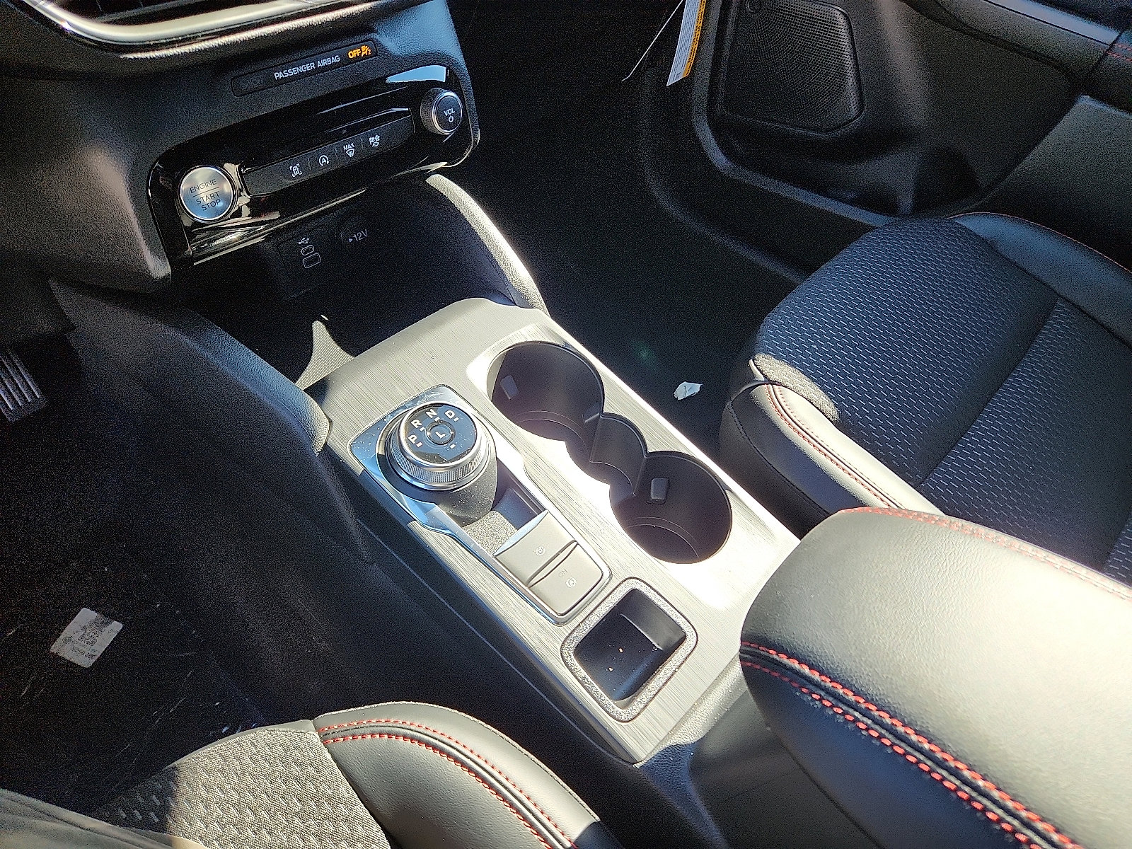 New 2026 Ford Escape ST-Line w/ Tech Pack #1 image 17