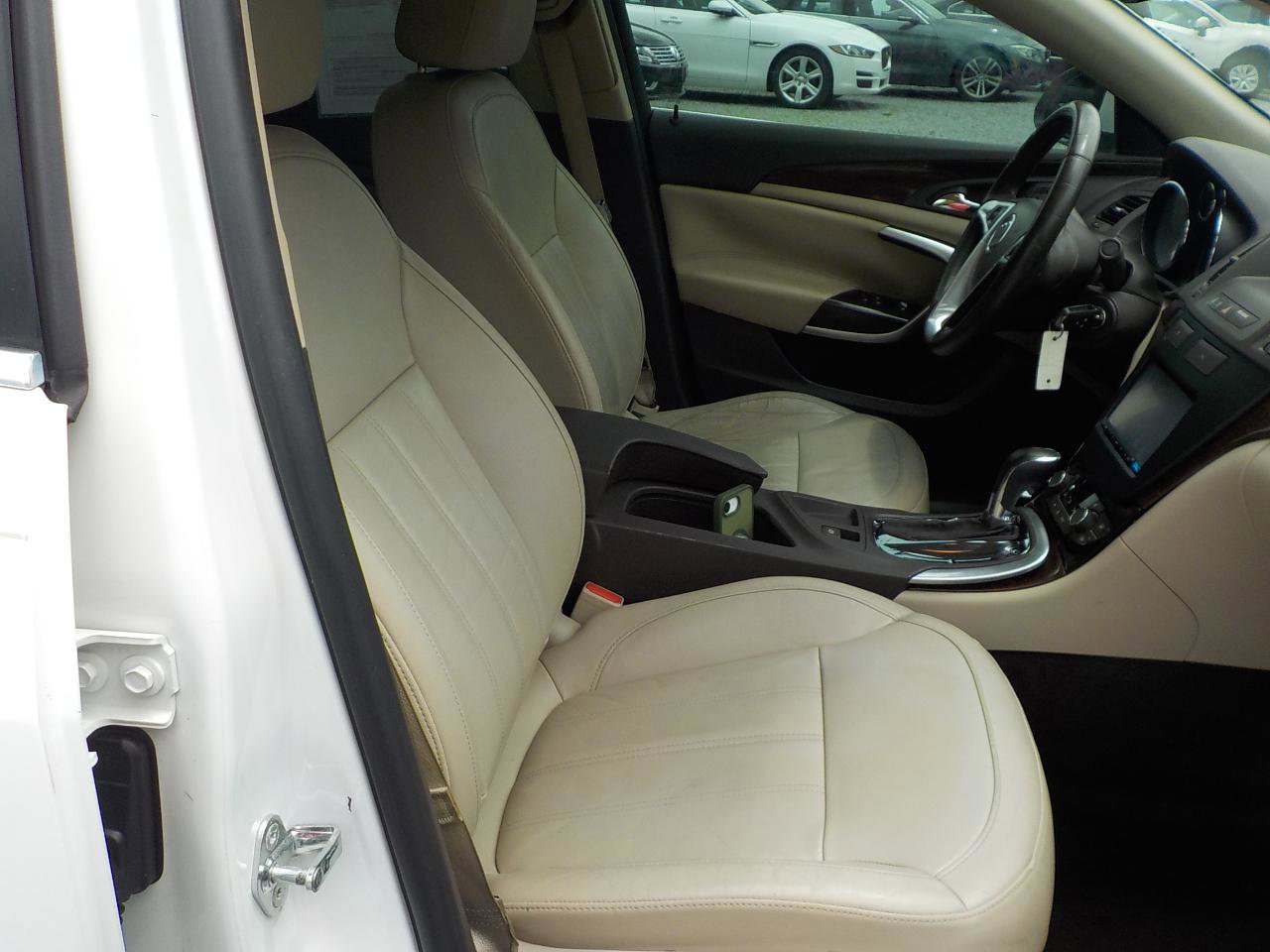 Used 2011 Buick Regal CXL Turbo w/ TO2 Preferred Equipment Group FWD image 28