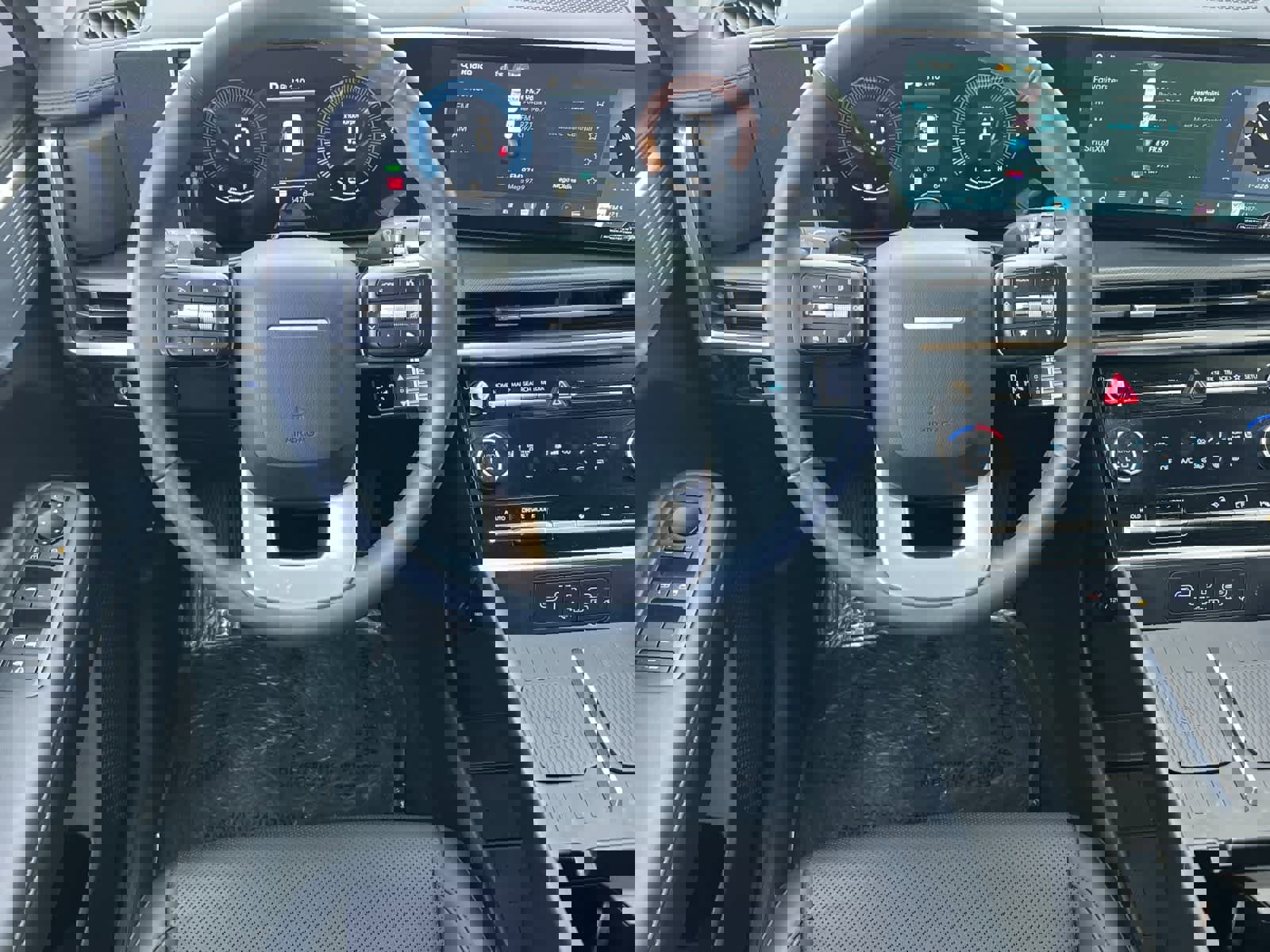 Certified 2025 Hyundai Santa Fe SEL image 14