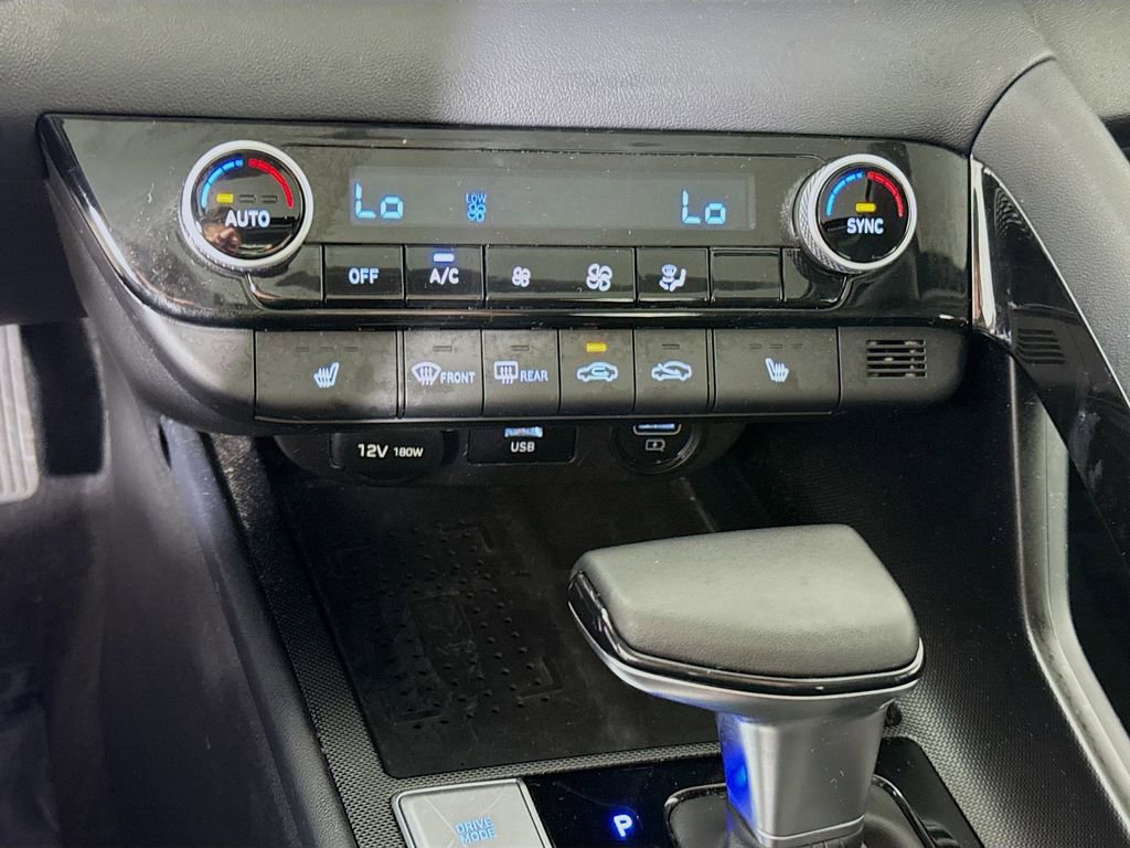 Certified 2022 Hyundai Elantra SEL w/ Convenience + Premium Package FWD image 8