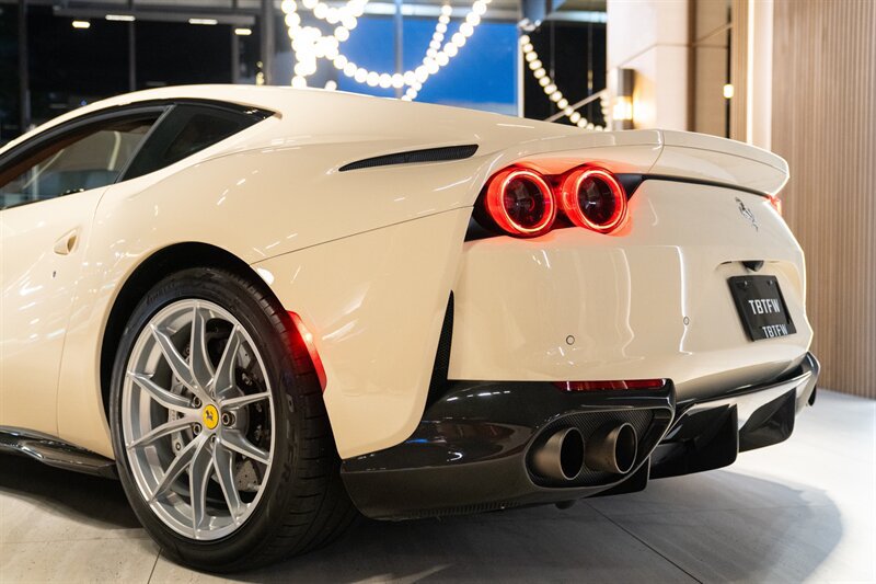 Used 2019 Ferrari 812 Superfast RWD image 13