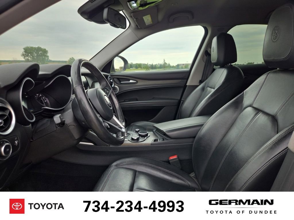 Used 2018 Alfa Romeo Stelvio Ti AWD/4WD image 12