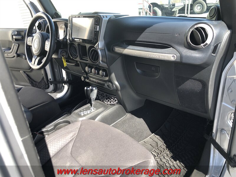 Used 2013 Jeep Wrangler Unlimited Sport w/ Connectivity Group AWD/4WD image 22