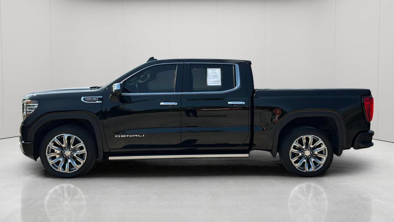 Used 2024 GMC Sierra 1500 Denali w/ Denali Reserve Package AWD/4WD image 9