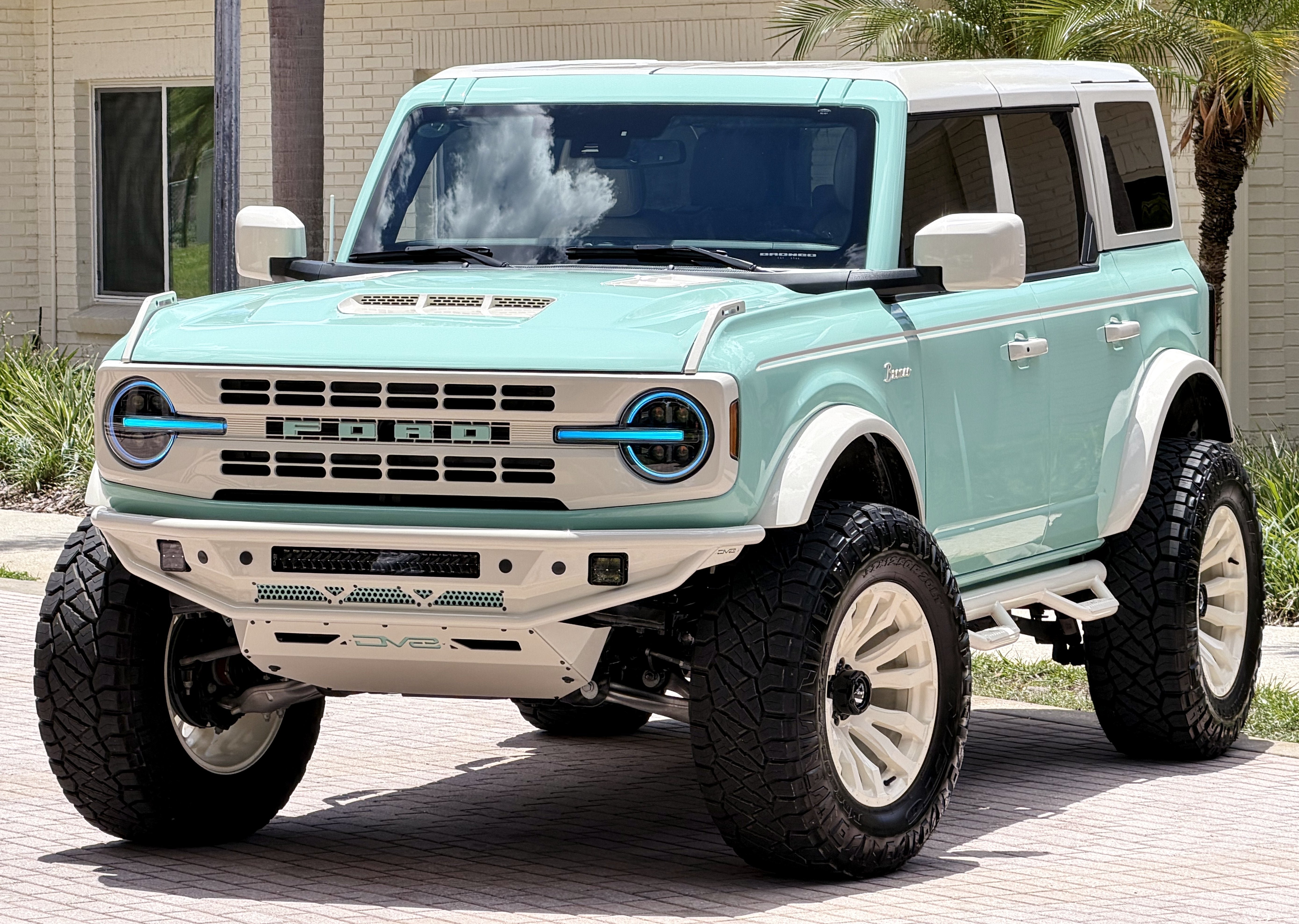 Used 2025 Ford Bronco Outer Banks AWD/4WD image 40
