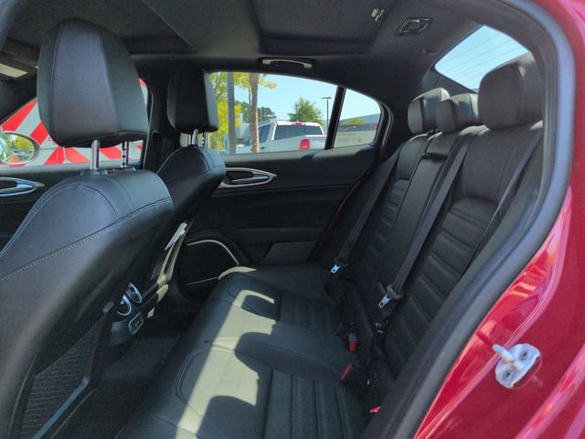 Used 2023 Alfa Romeo Giulia Veloce RWD image 13