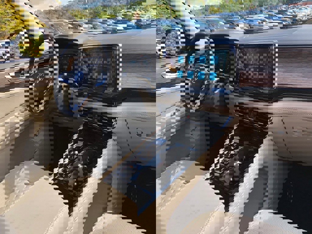 New 2025 Volkswagen Atlas SEL Premium R-Line image 18