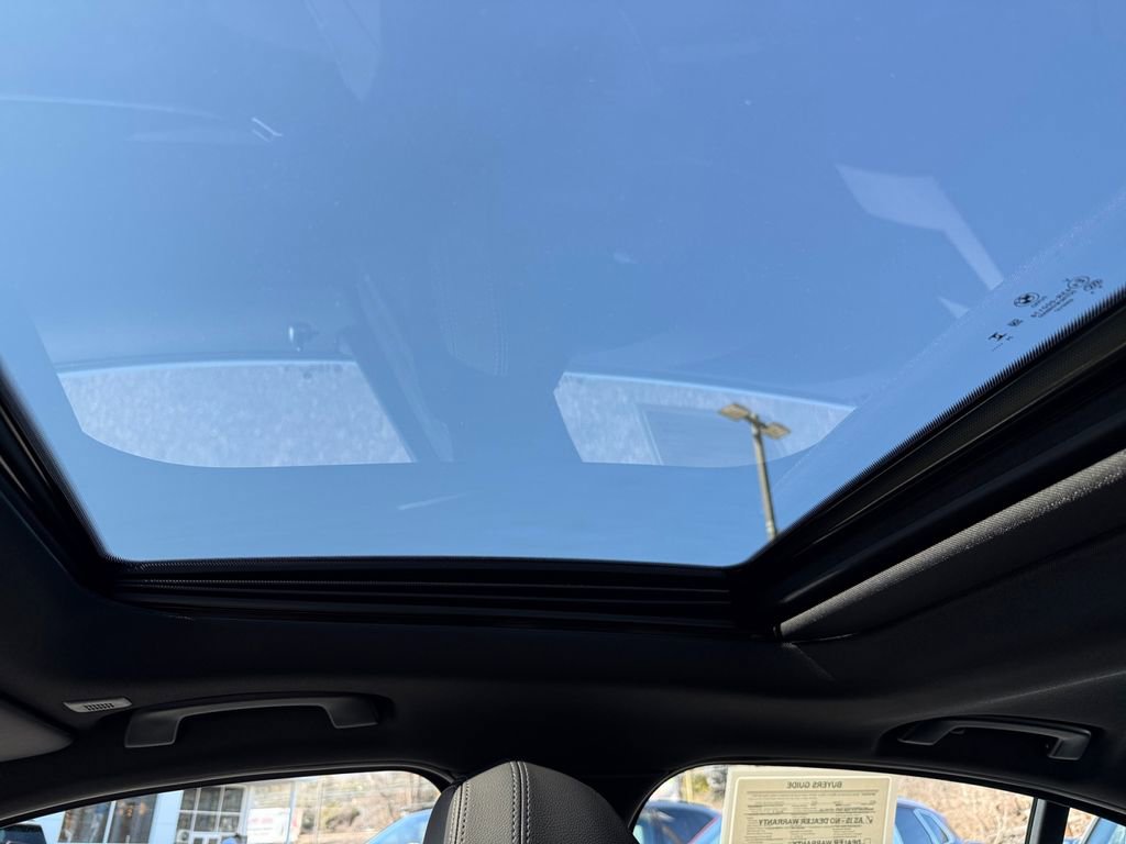 Certified 2025 BMW 330i xDrive Sedan w/ Premium Package AWD/4WD image 33