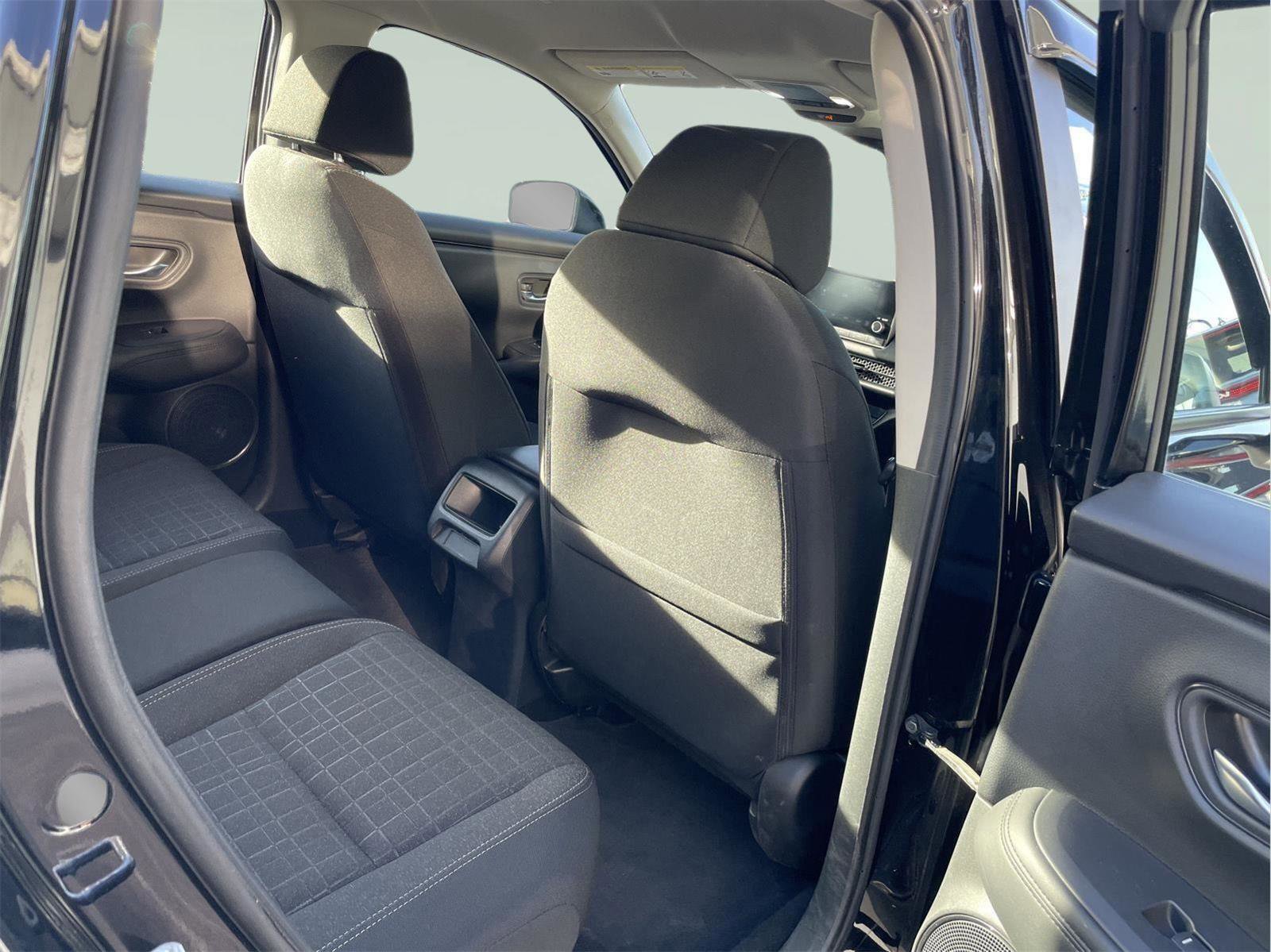 Used 2023 Honda HR-V LX image 17