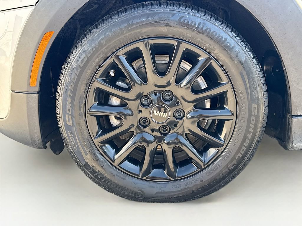 Used 2017 MINI Cooper 2-Door Hardtop image 37