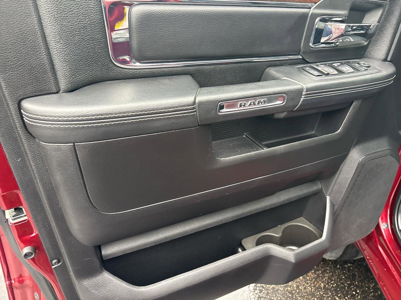 Used 2018 RAM 2500 Laramie w/ Sport Appearance Group AWD/4WD image 11