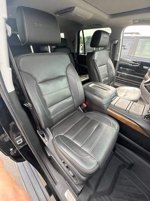 Used 2018 GMC Yukon Denali w/ Denali Ultimate Package AWD/4WD image 38