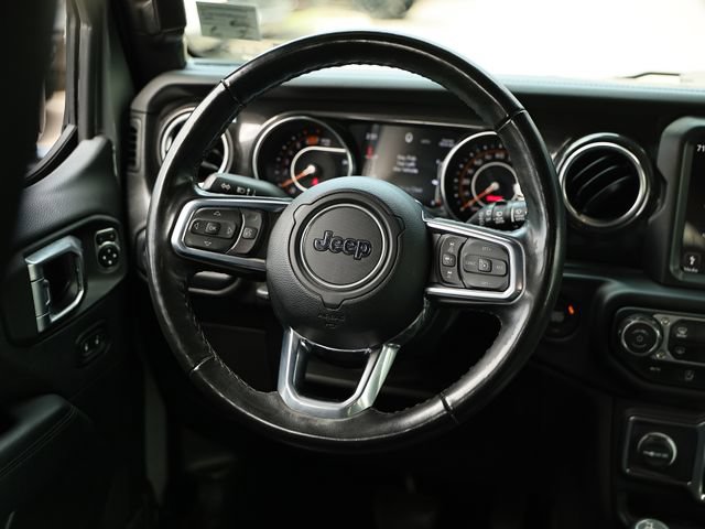 Used 2022 Jeep Wrangler Unlimited Sahara AWD/4WD image 30