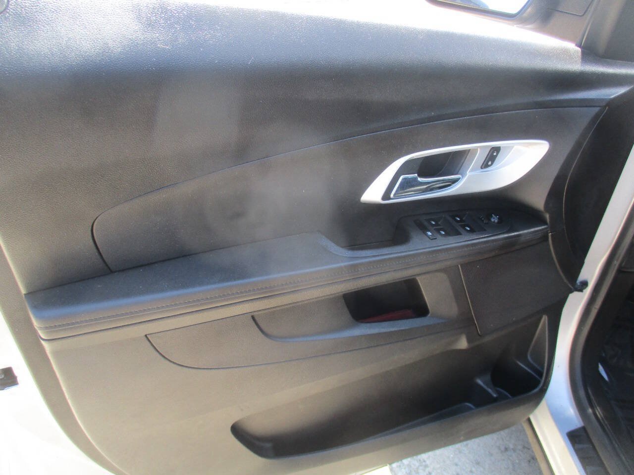 Used 2012 Chevrolet Equinox LS AWD/4WD image 11