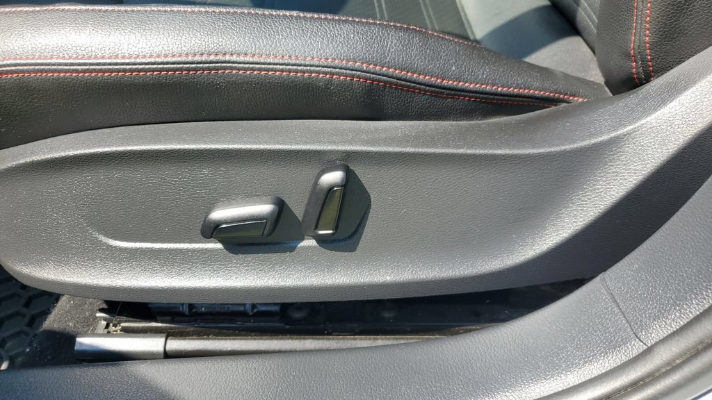 Used 2017 Volkswagen Jetta GLI FWD image 9
