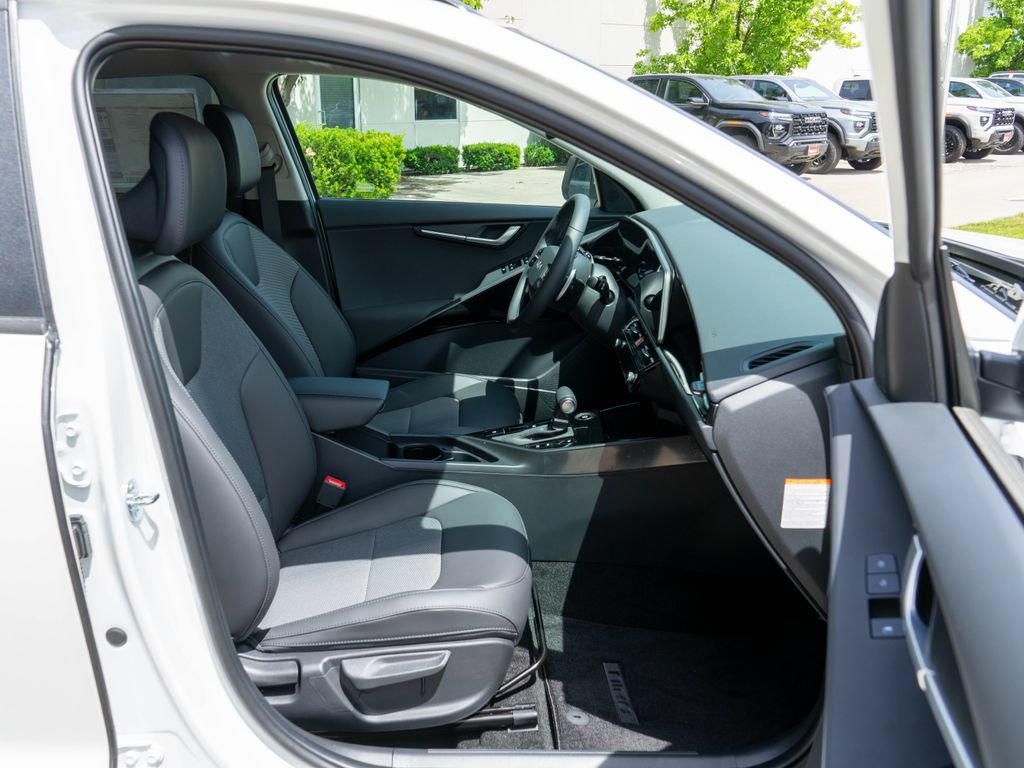 New 2026 Kia Niro EX FWD image 10