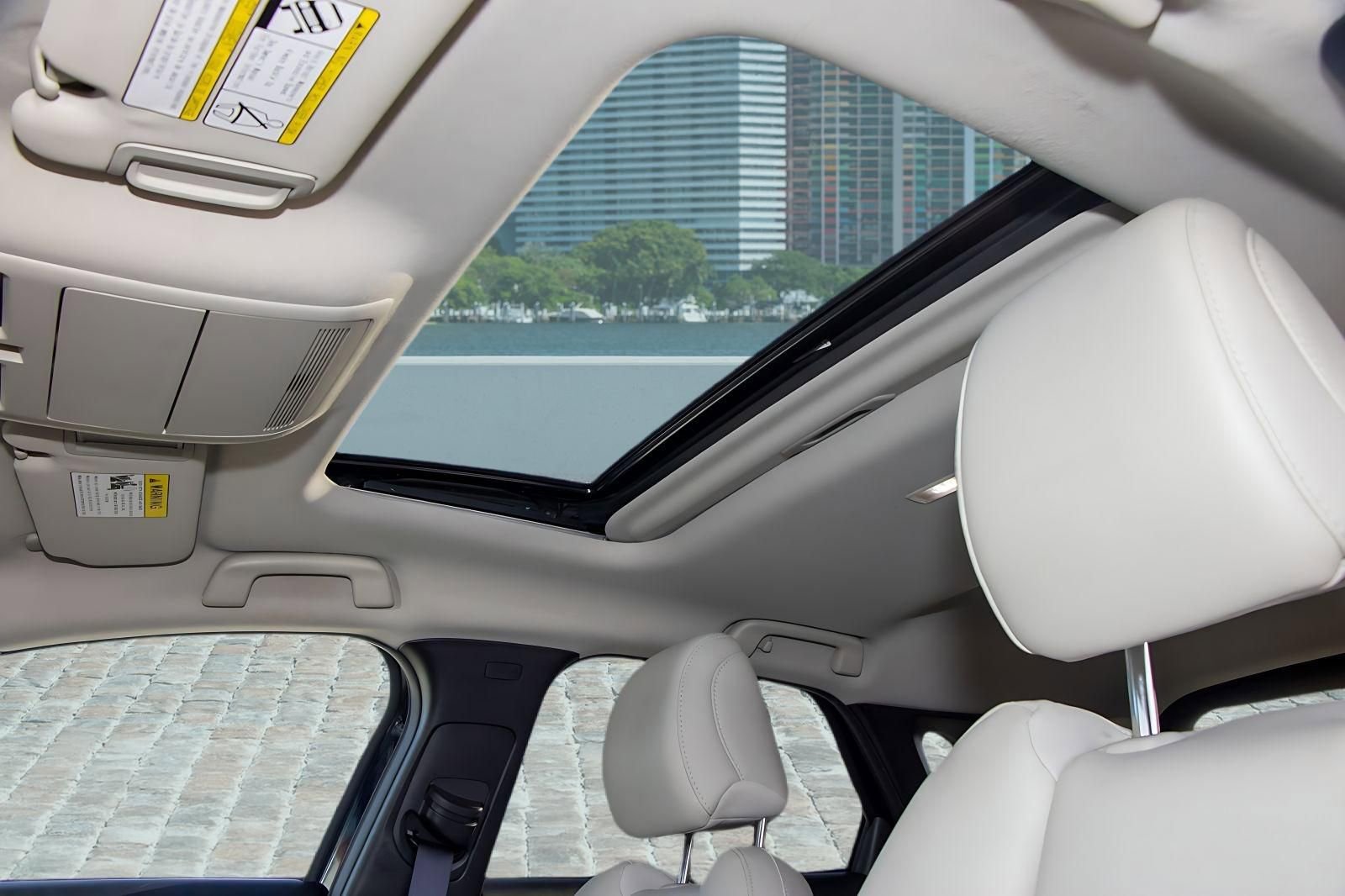 Used 2023 MAZDA CX-30 AWD 2.5 S w/ Premium Package image 18