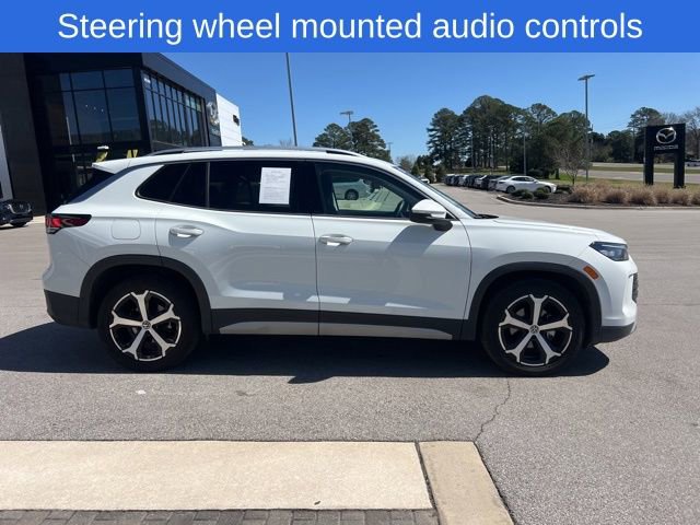 Certified 2025 Volkswagen Tiguan SE image 4